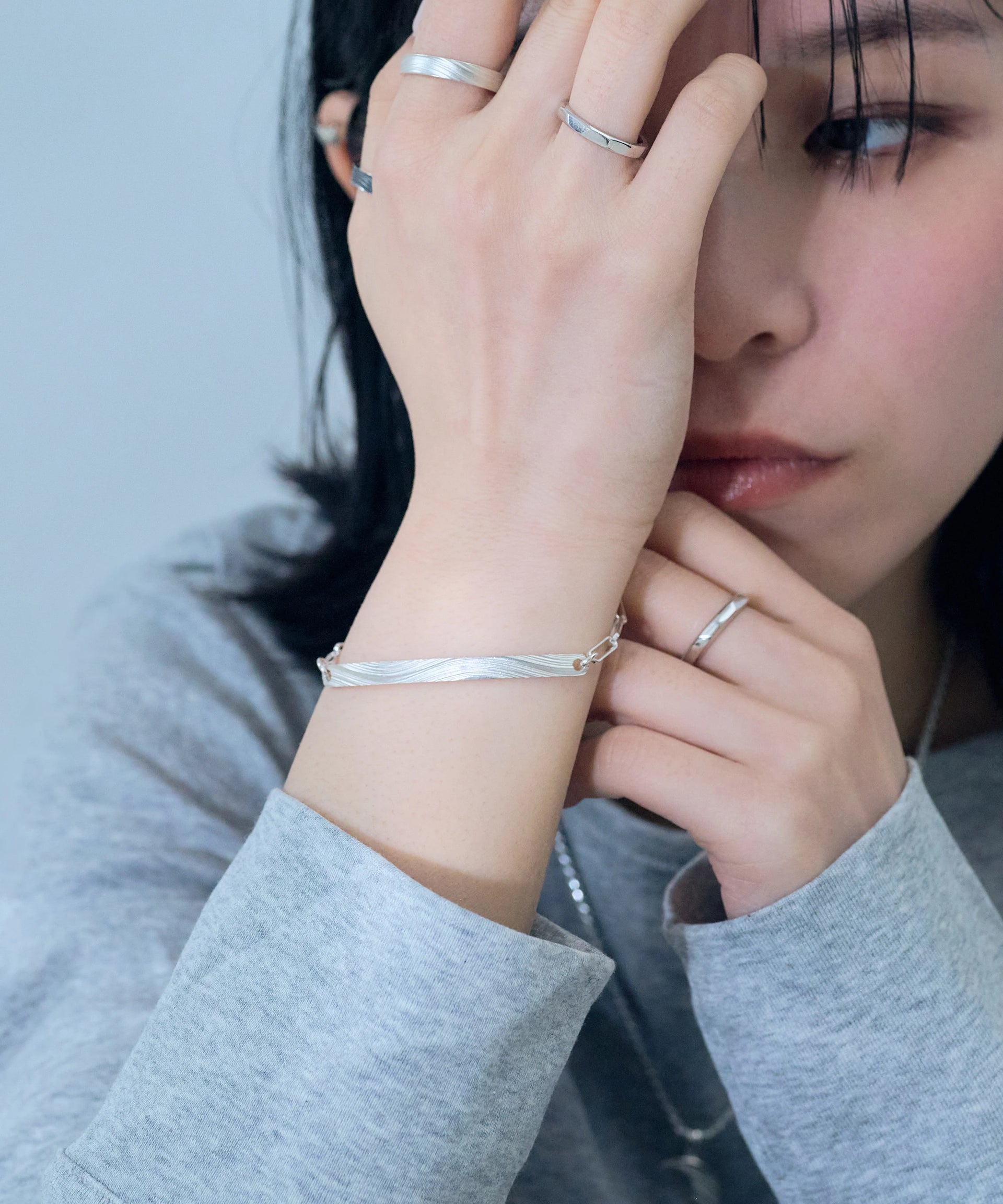 ギ*ン様 スターリングシルバーブレスレット 黒石付き ゆらぎブレスレット スターリングシルバー – AQUA SILVER