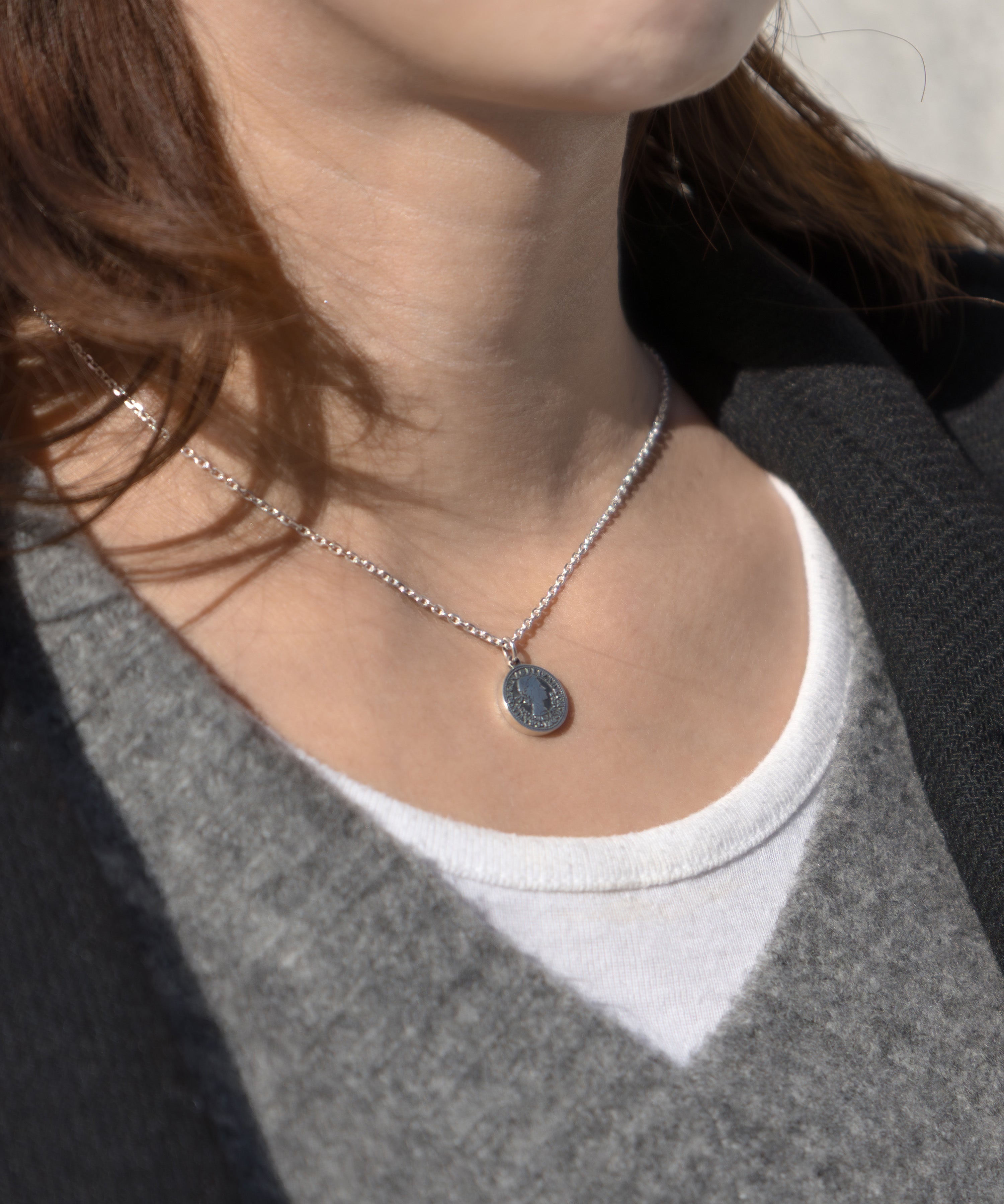 幸せのシックスペンスコインネックレス シルバー – AQUA SILVER